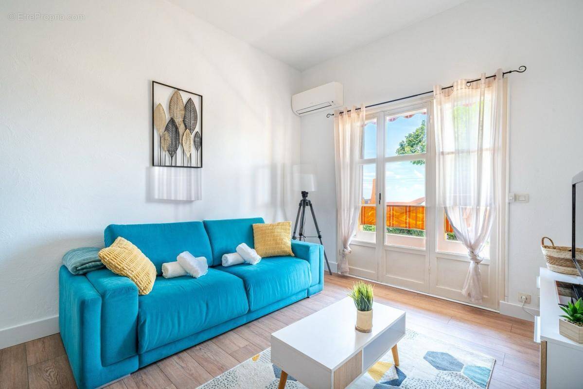 Appartement à VILLENEUVE-LOUBET