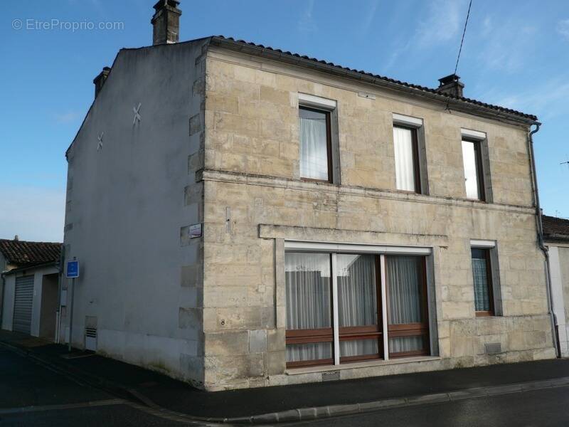 Maison à CHATEAUBERNARD