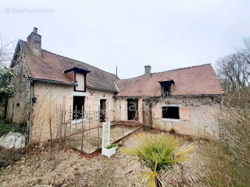 Maison à SAINT-PIERRE-DE-MAILLE