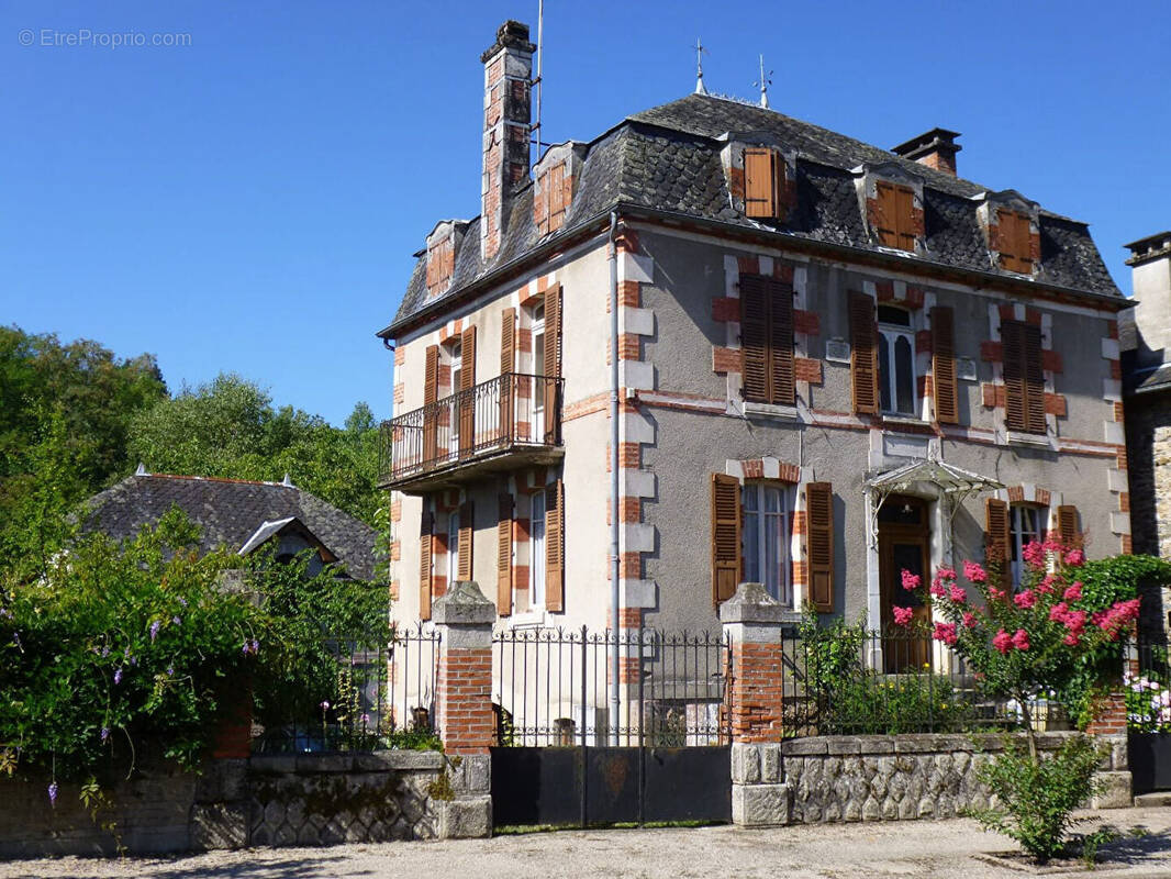 Maison à SAINT-CHAMANT