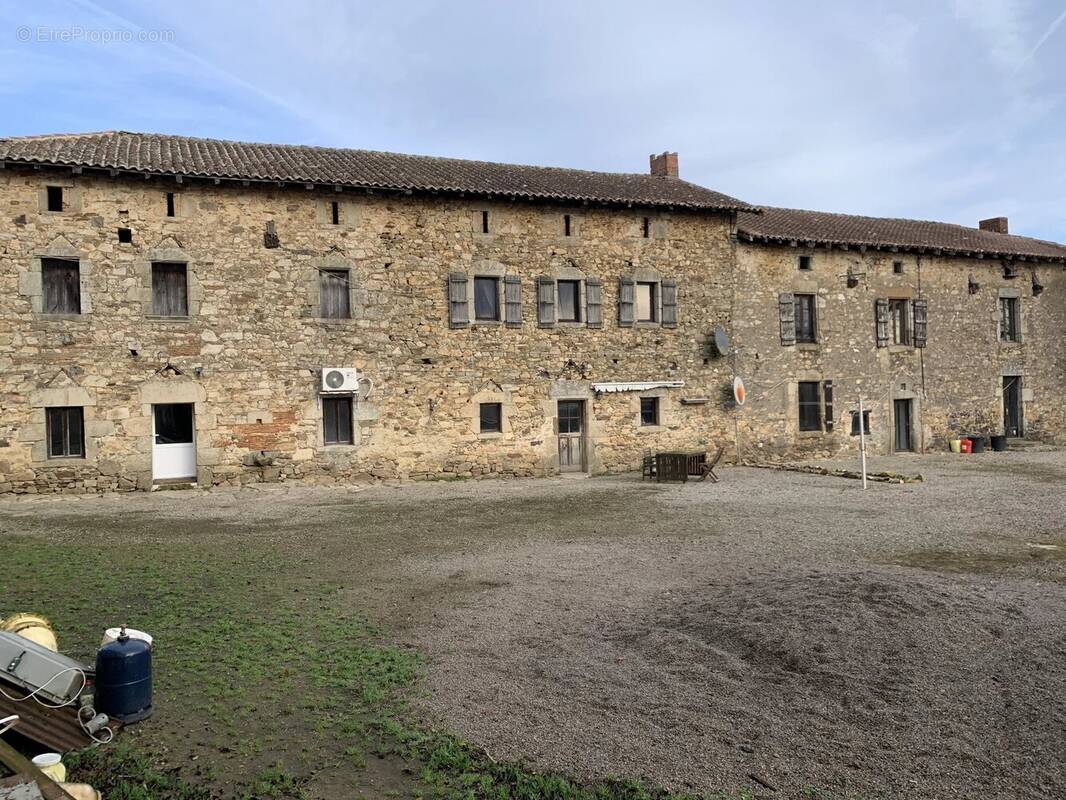 Maison à VAYRES