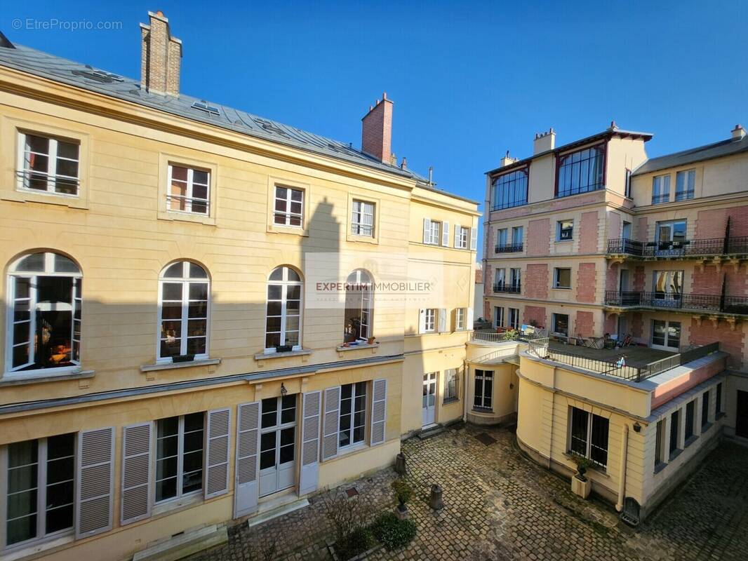 Appartement à VERSAILLES