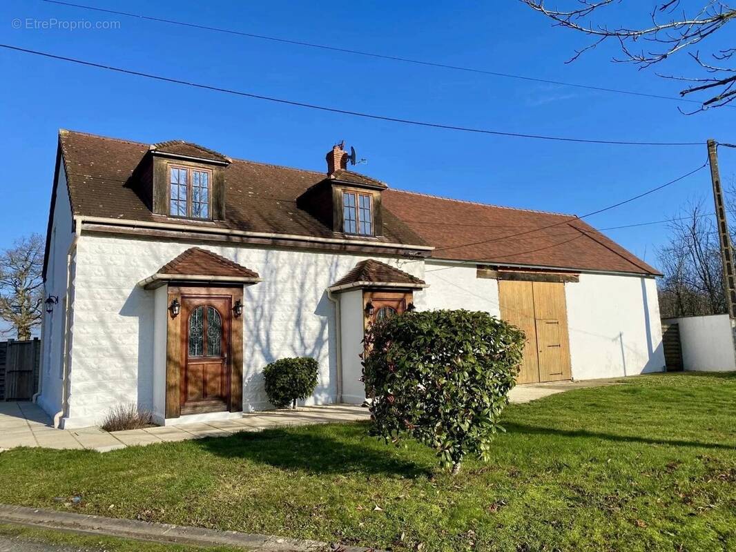 Maison à COULONGES