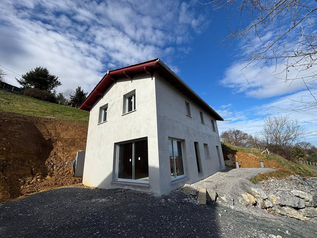 Maison à SAINT-PEE-SUR-NIVELLE