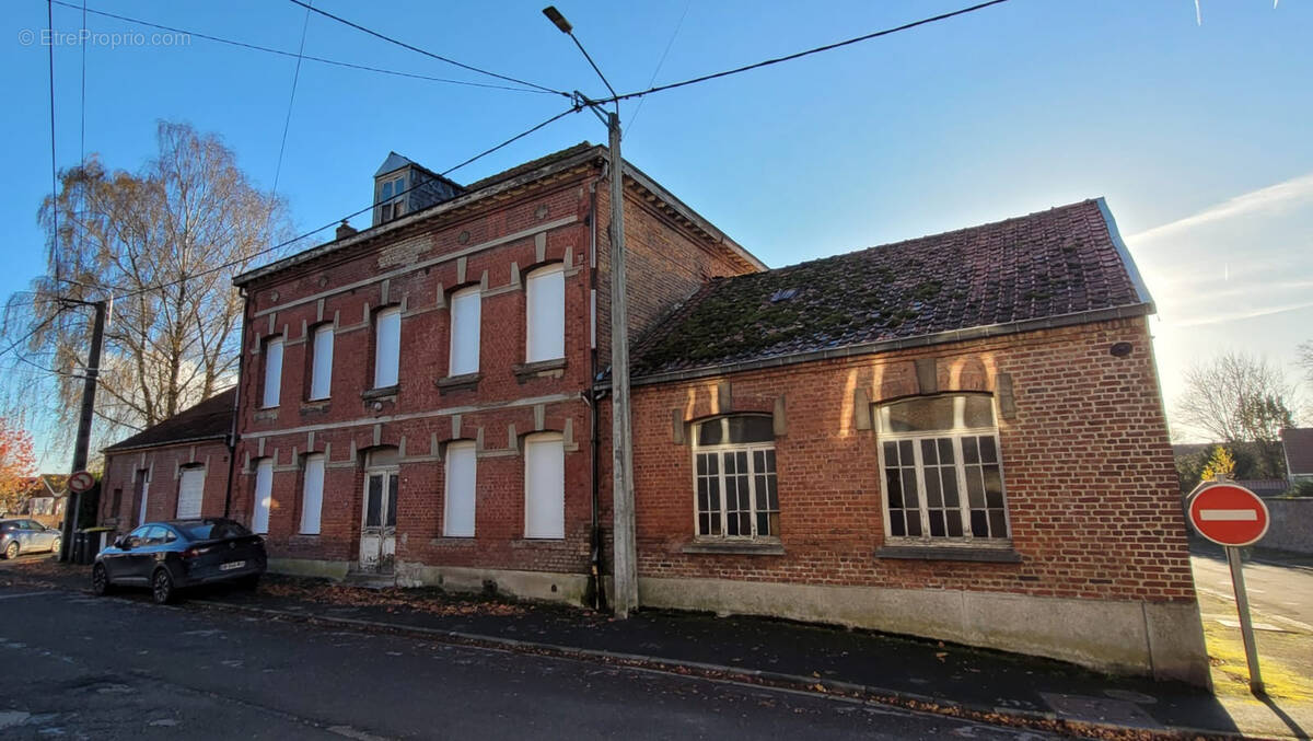 Maison à ENGLEFONTAINE