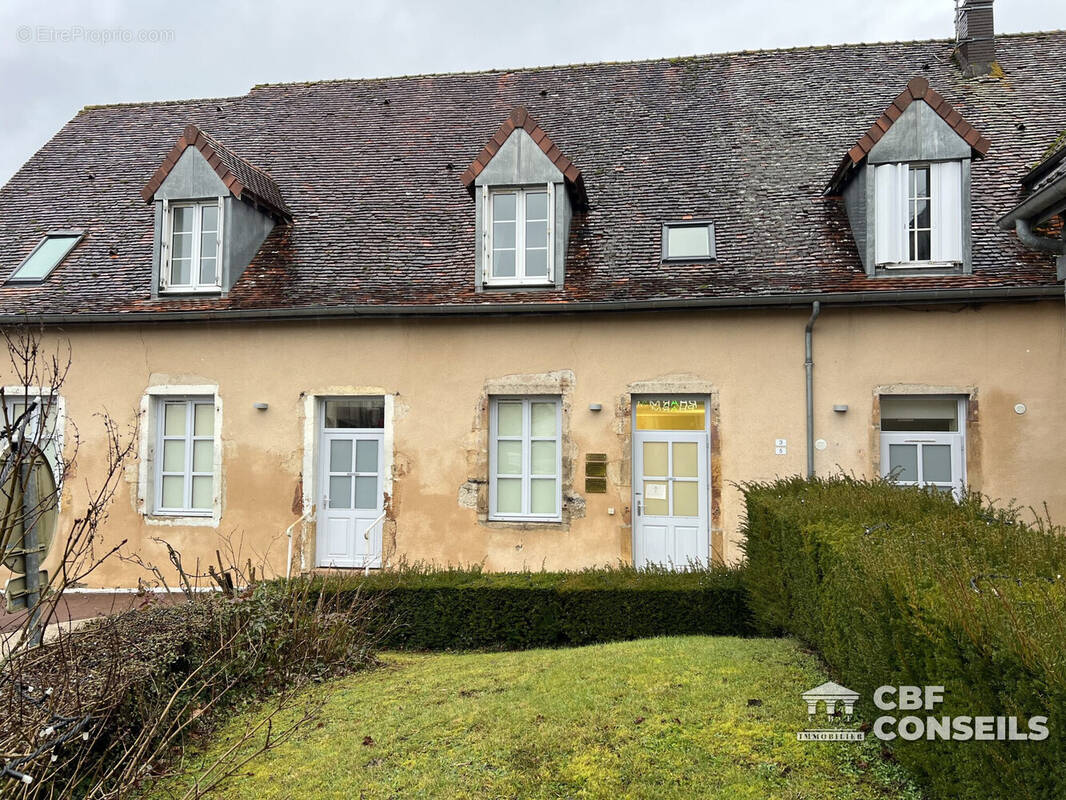 Appartement à SAINT-SERNIN-DU-BOIS