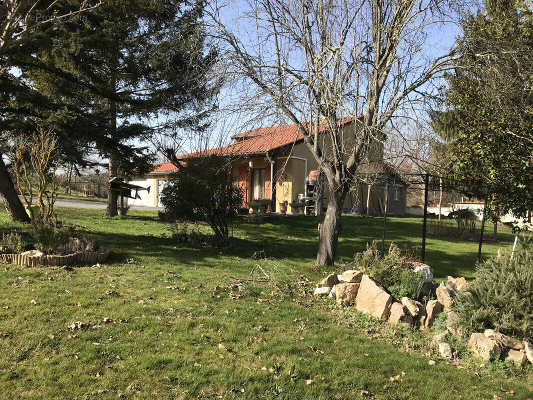 Maison à L&#039;ISLE-EN-DODON