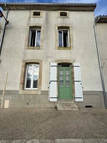 Maison à LA CHAPELLE-THIREUIL