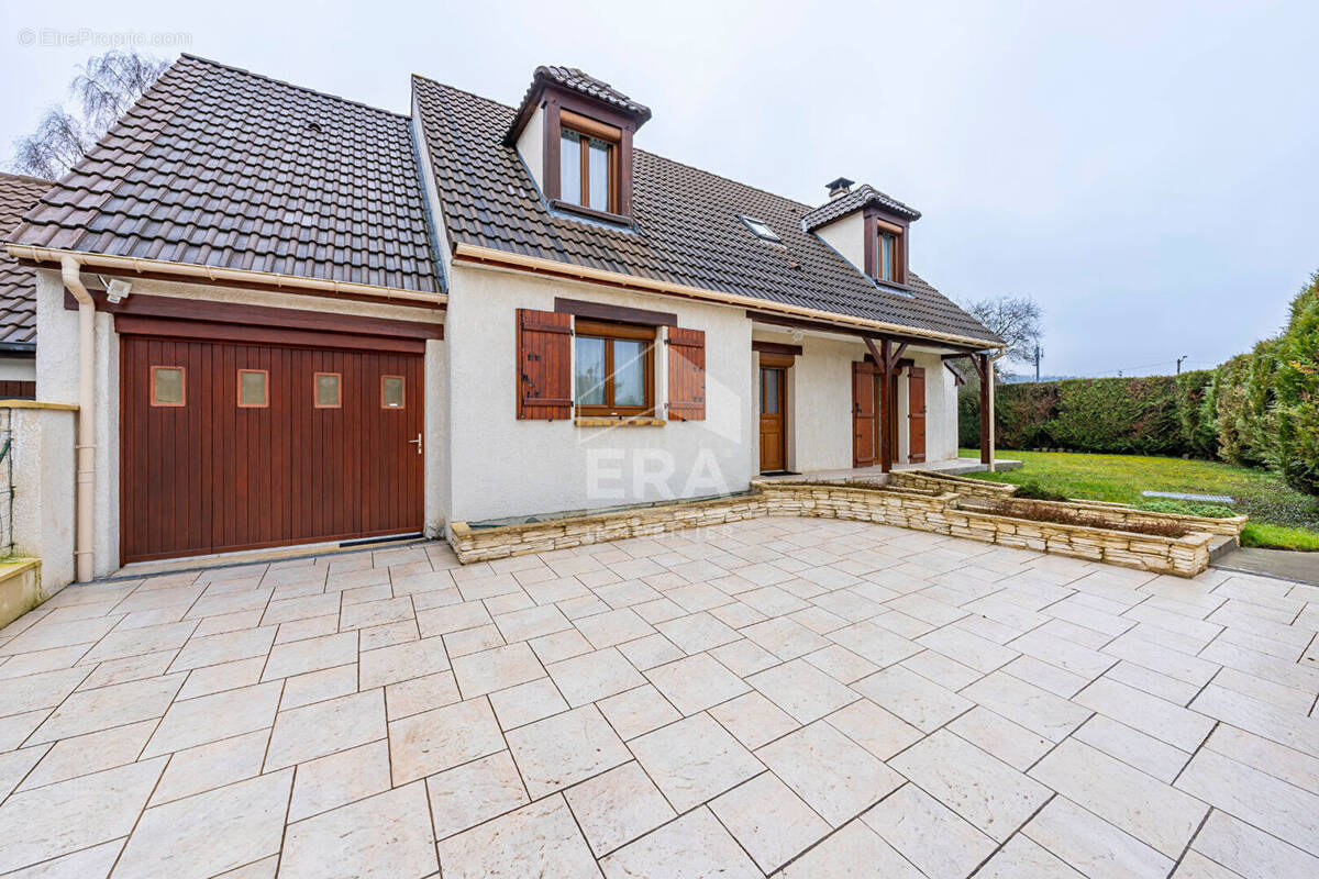 Maison à BALLANCOURT-SUR-ESSONNE