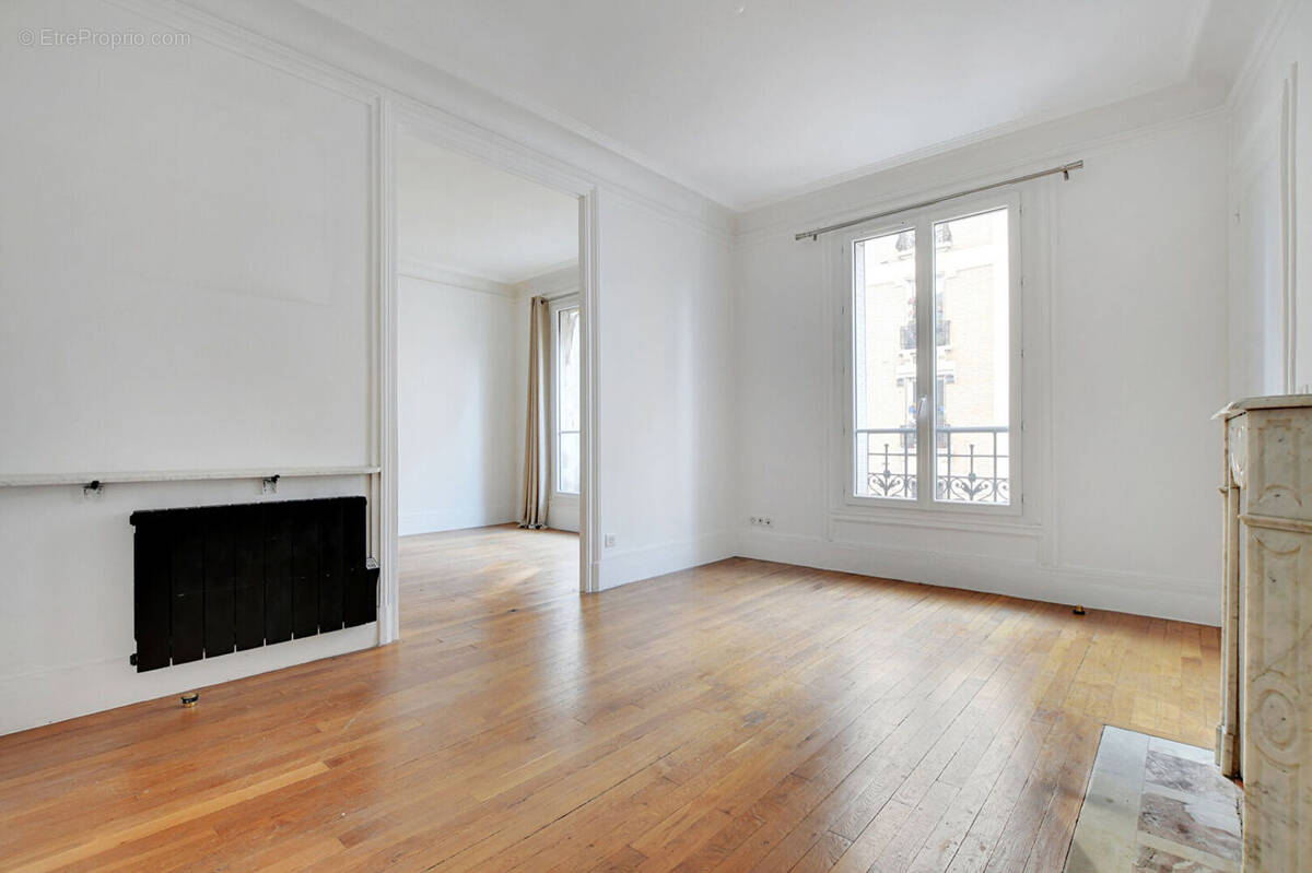 Appartement à PARIS-11E