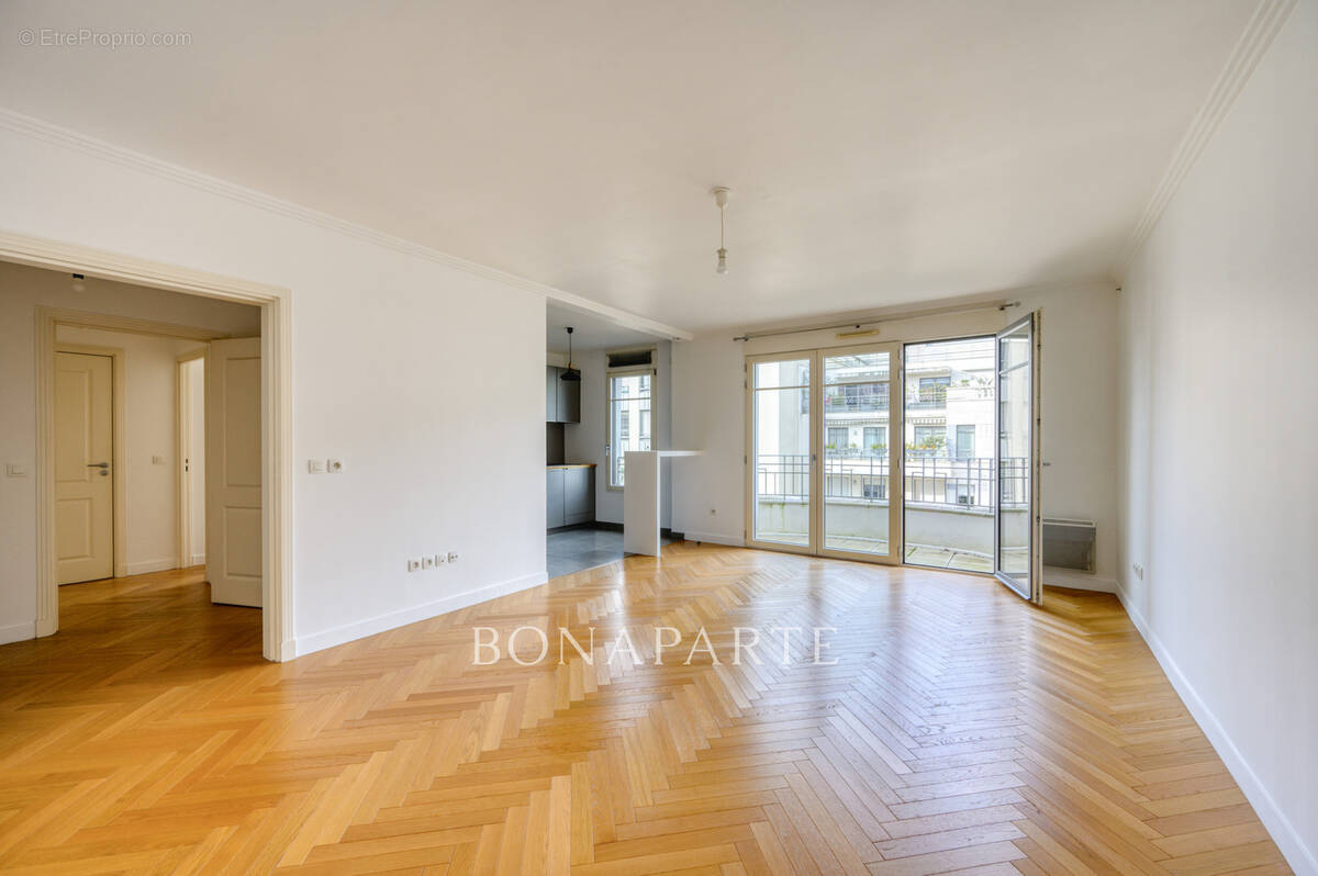 Appartement à NEUILLY-SUR-SEINE