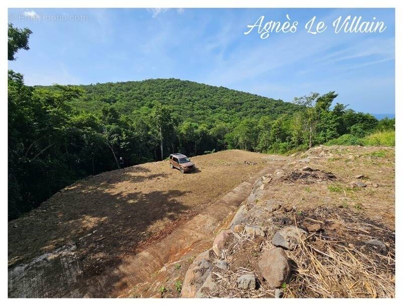 Terrain à BOUILLANTE