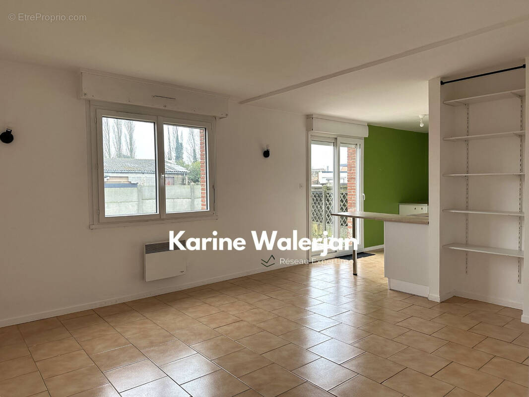 Appartement à COURRIERES