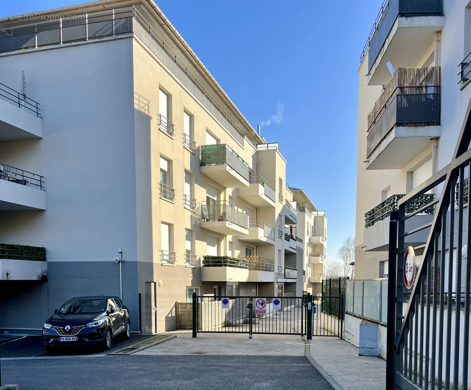 Appartement à HARDRICOURT