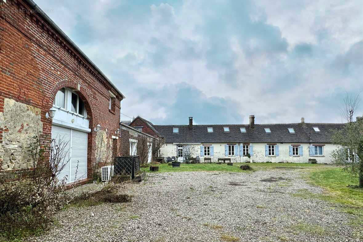 Maison à ONS-EN-BRAY