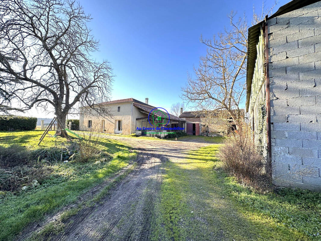 Maison à LAYRAC