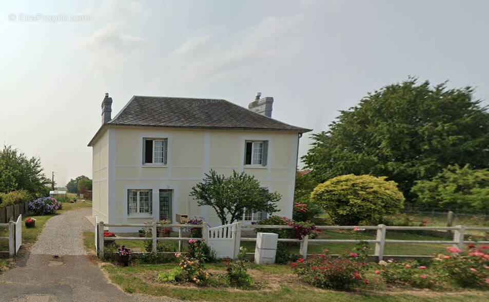 Maison à RONCHEROLLES-SUR-LE-VIVIER