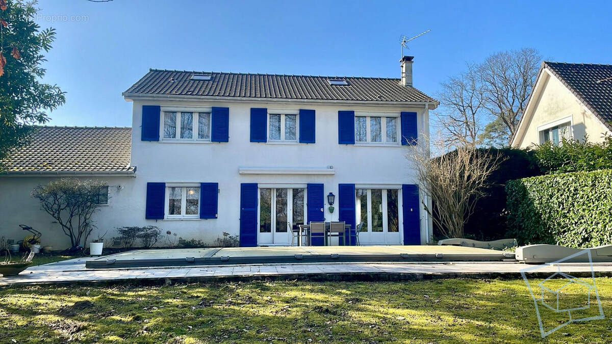 Maison à CHEVREUSE