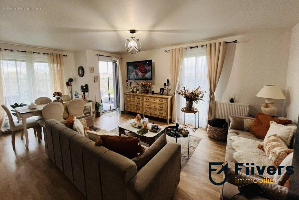 Appartement à MOISSY-CRAMAYEL