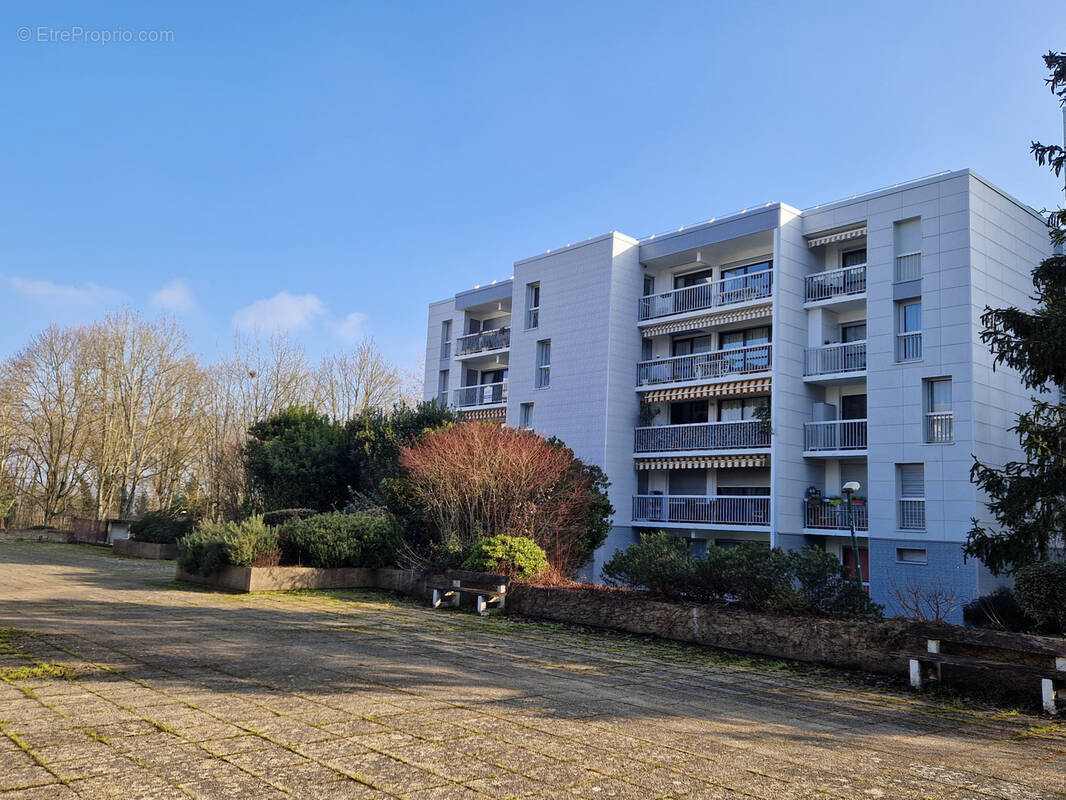 Appartement à LES ULIS