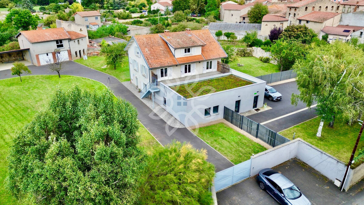 Maison à SAINT-GERMAIN-LEMBRON