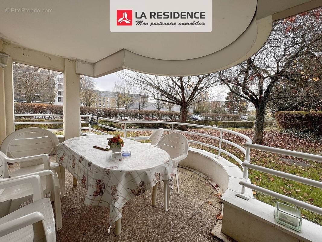 Appartement à VELIZY-VILLACOUBLAY