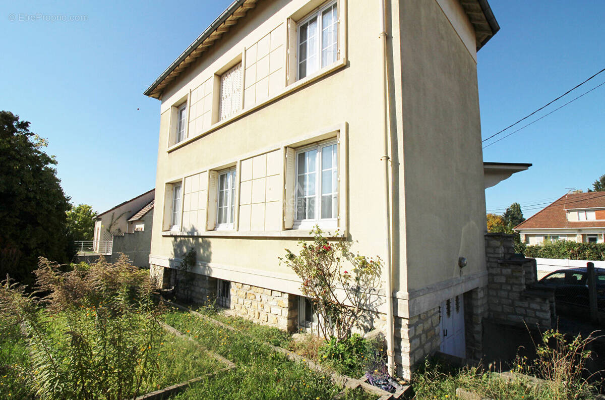 Maison à SAINT-PRIX