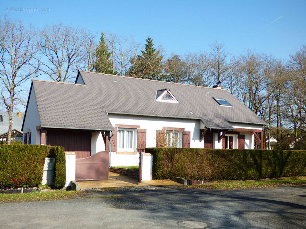 Maison à DONNERY