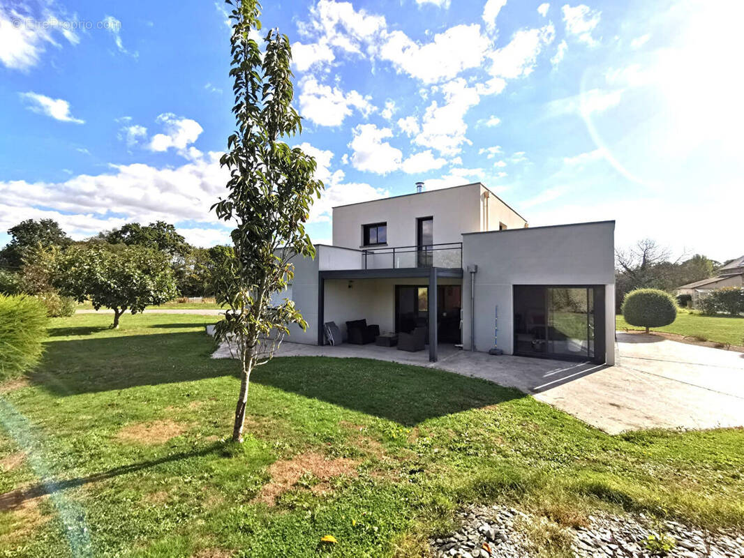 Maison à PLOUER-SUR-RANCE