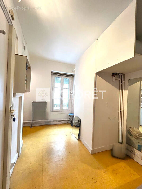 Appartement à PARIS-14E