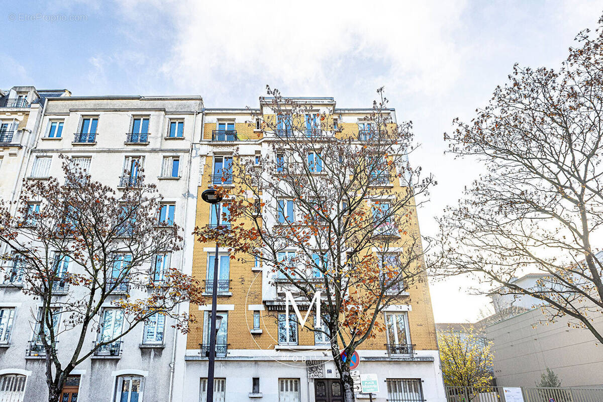 Appartement à PARIS-14E