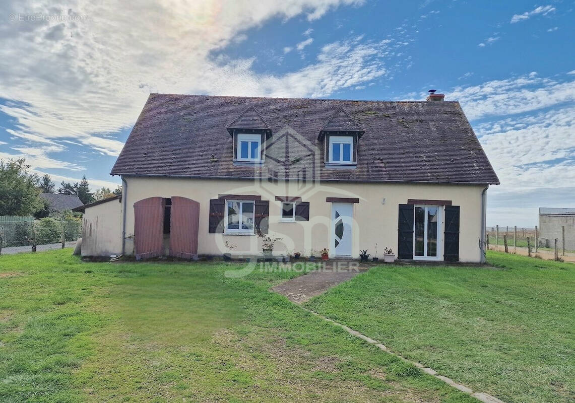 Maison à ARTANNES-SUR-INDRE