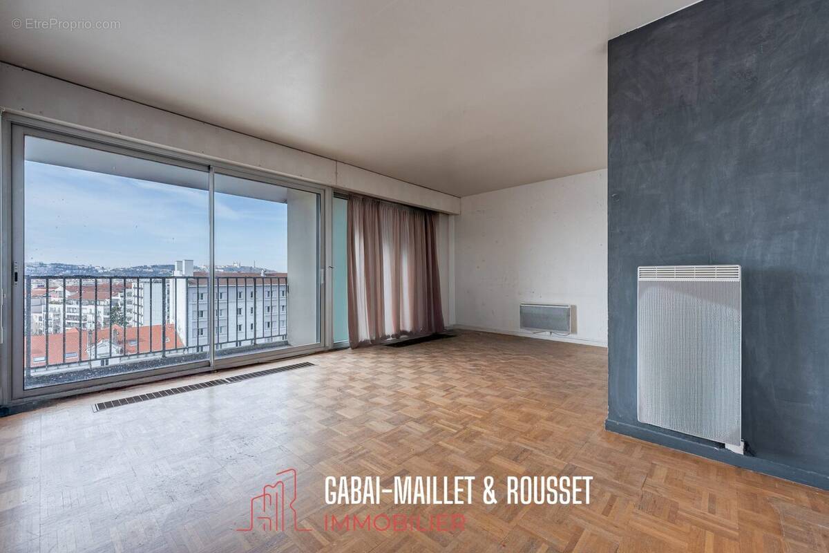 Appartement à LYON-8E