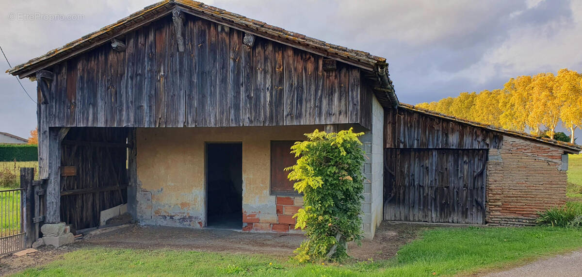 Maison à FAUGUEROLLES