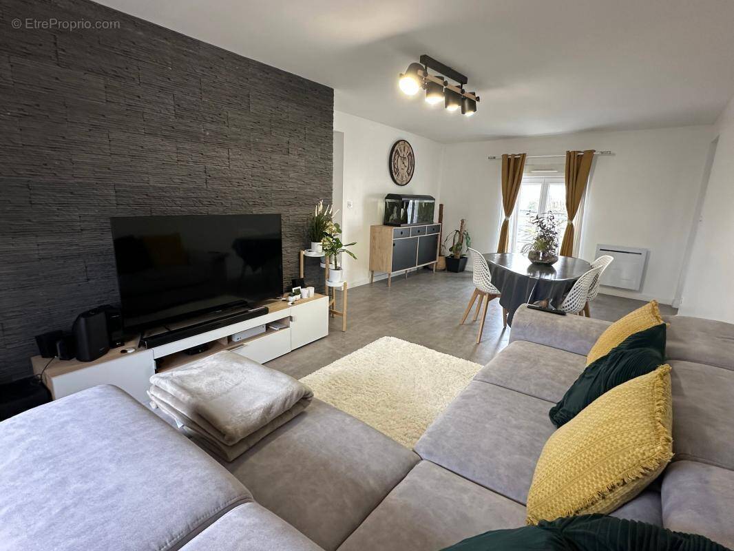 Appartement à LE PLESSIS-BELLEVILLE