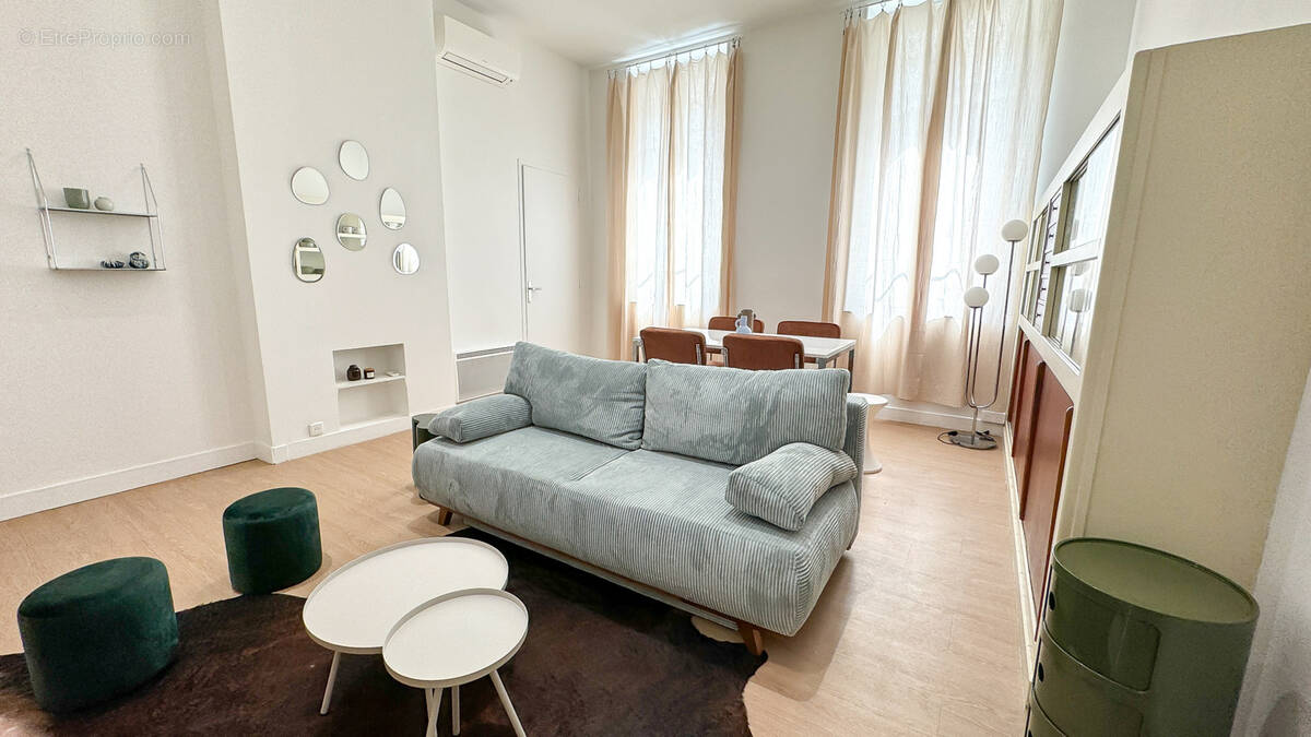 Appartement à MARSEILLE-8E