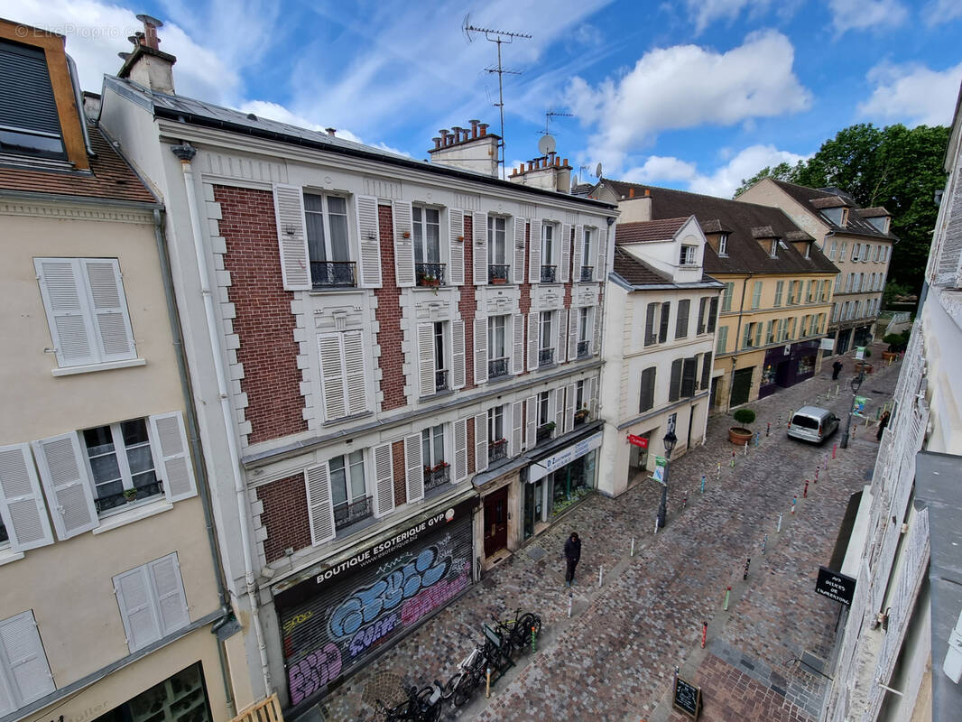 Appartement à CHARENTON-LE-PONT