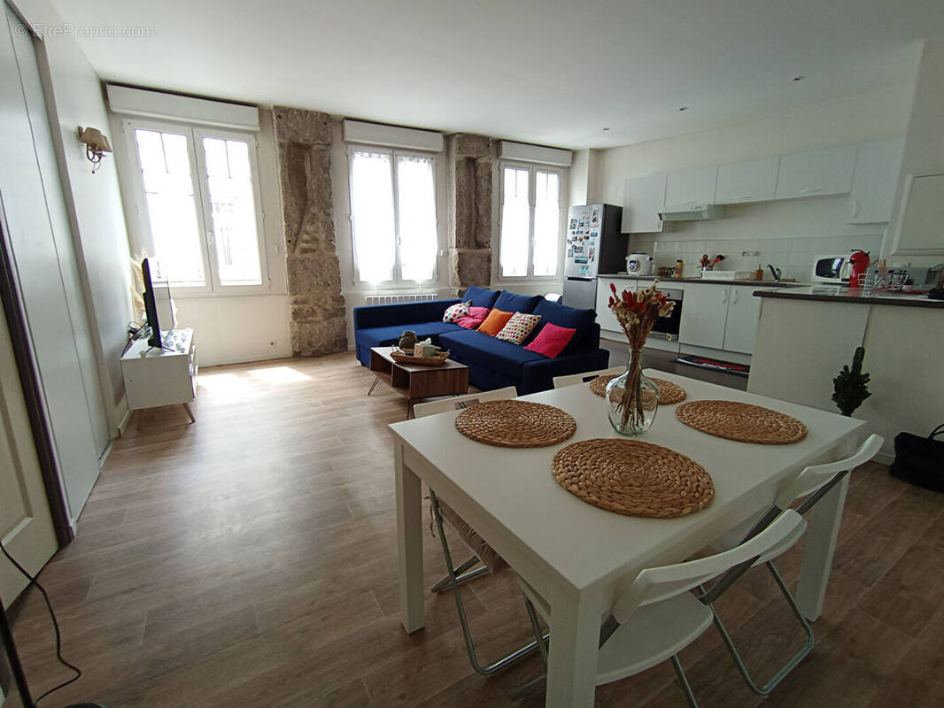 Appartement à SAINT-ETIENNE