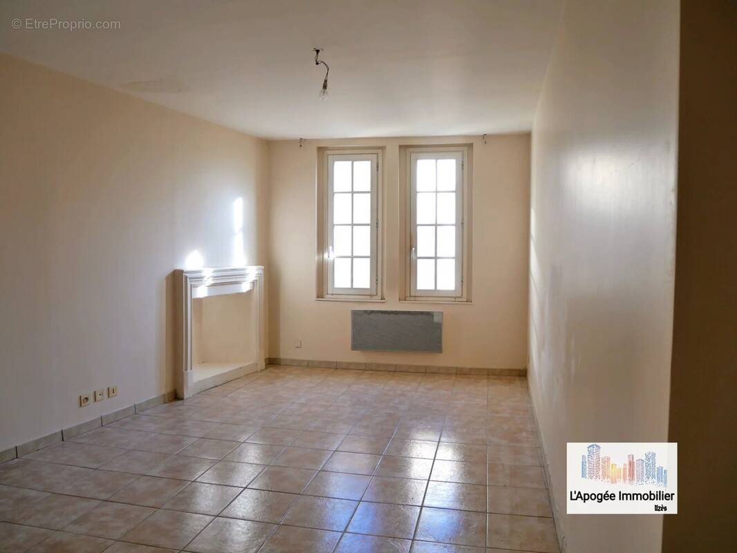 Appartement à UZES