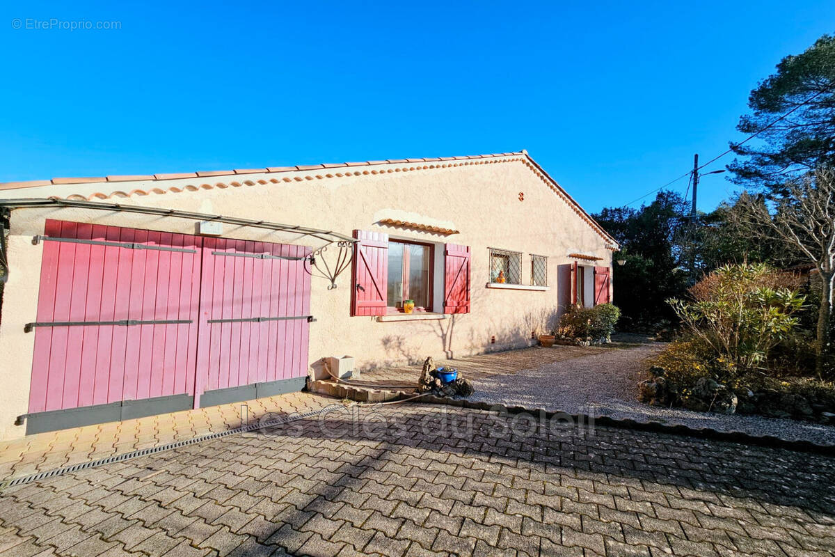 Maison à TOURVES