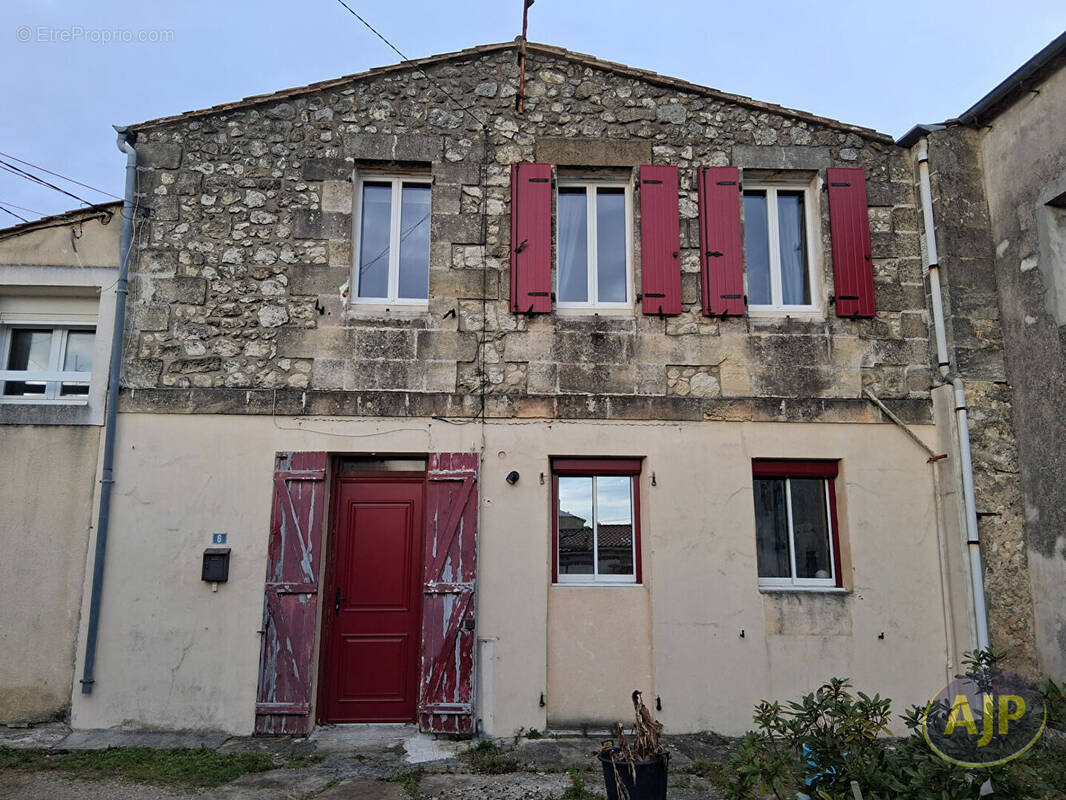 Maison à PAUILLAC