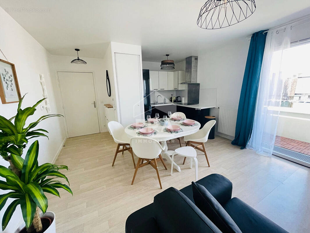 Appartement à VIGNEUX-SUR-SEINE