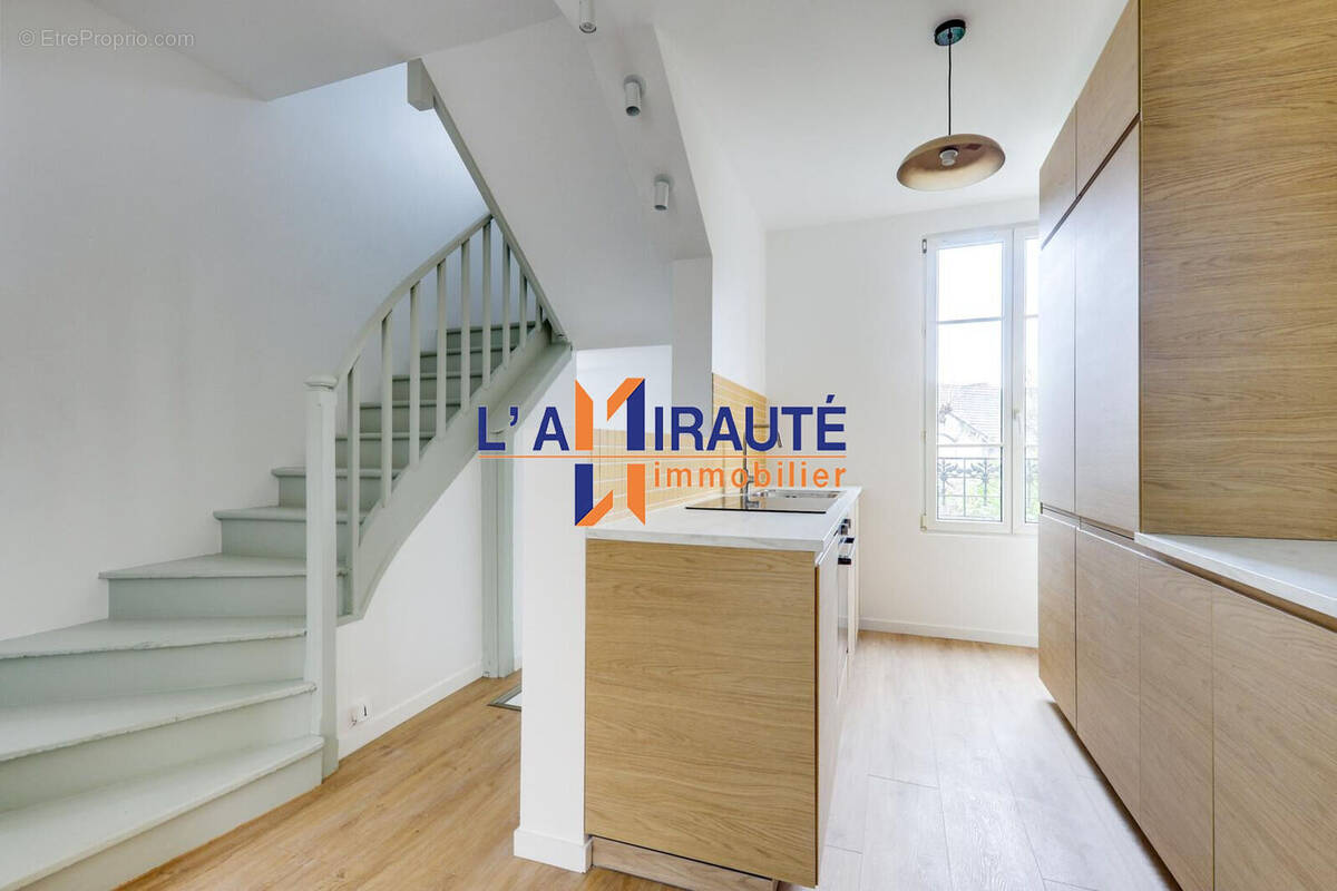 Appartement à HOUILLES