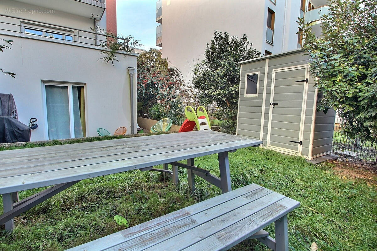 Appartement à NANTERRE