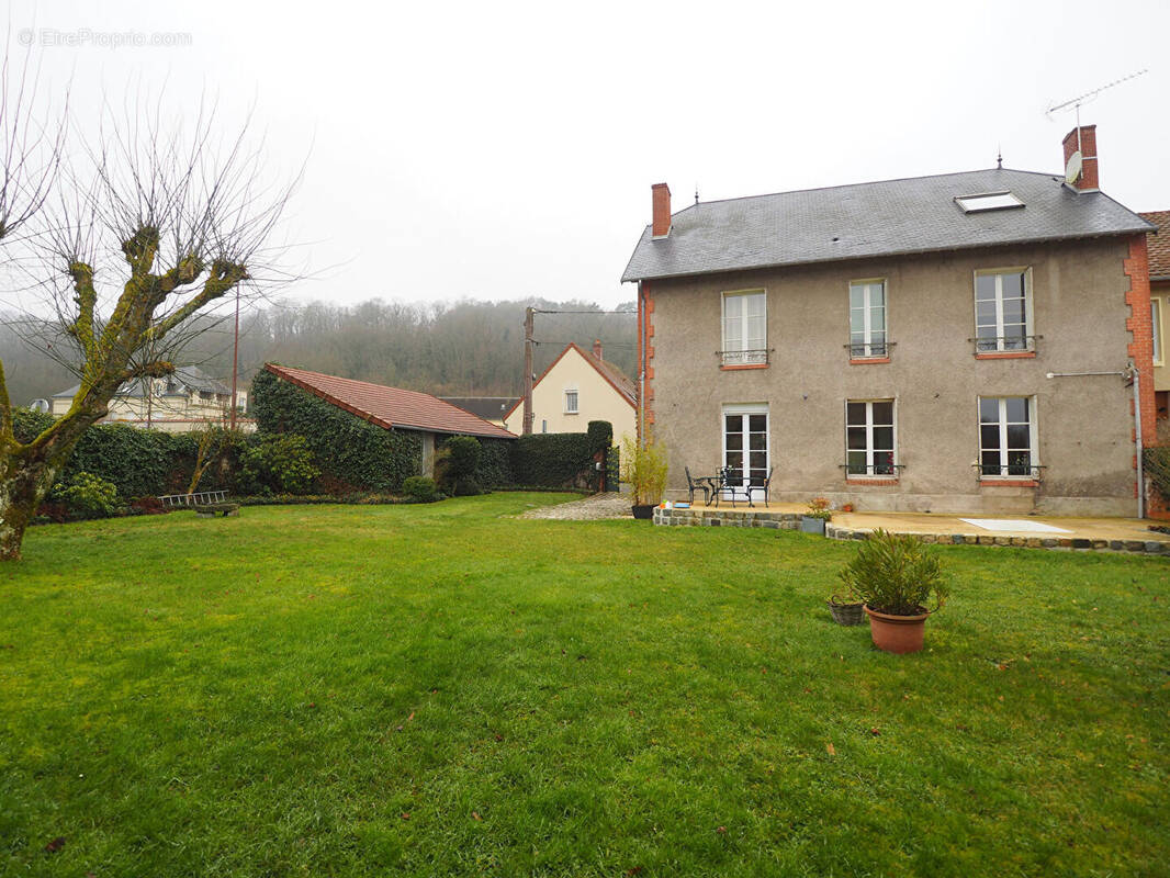 Maison à BRUYERES-ET-MONTBERAULT