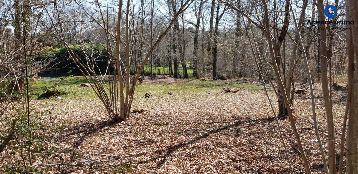 Terrain à ANNESSE-ET-BEAULIEU