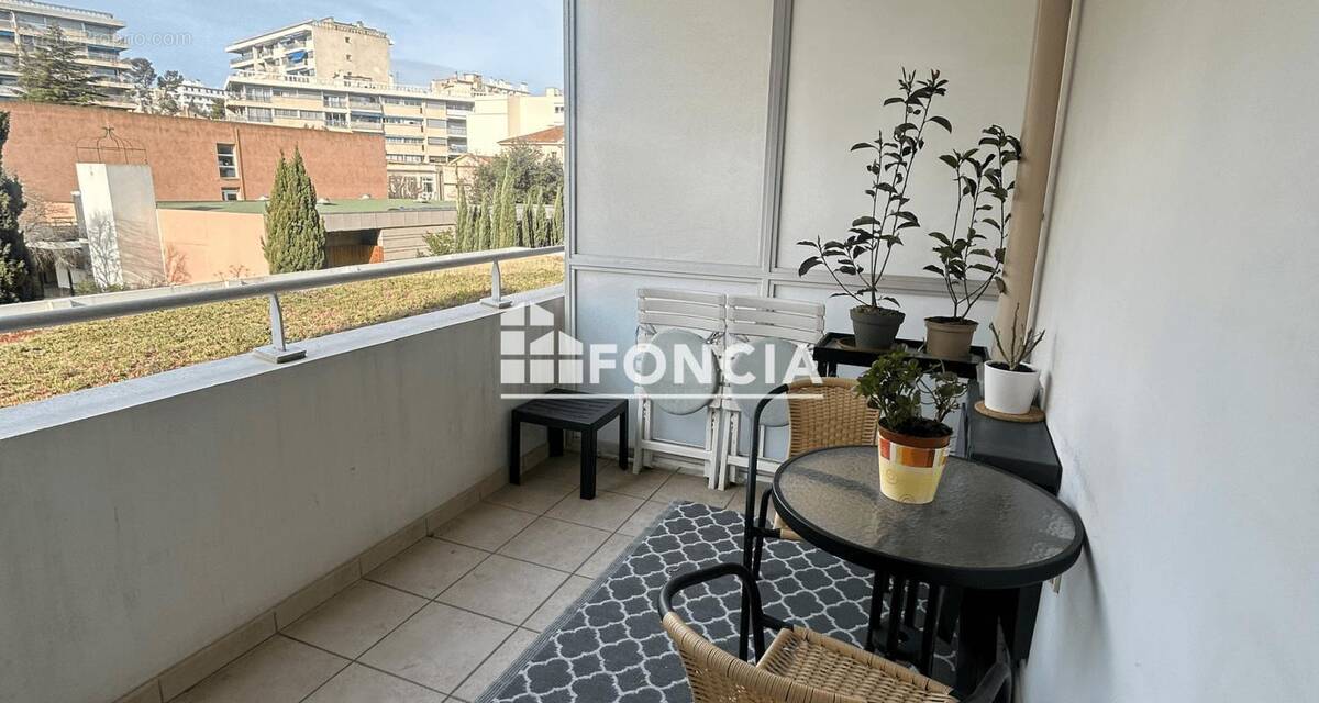 Appartement à MARSEILLE-8E