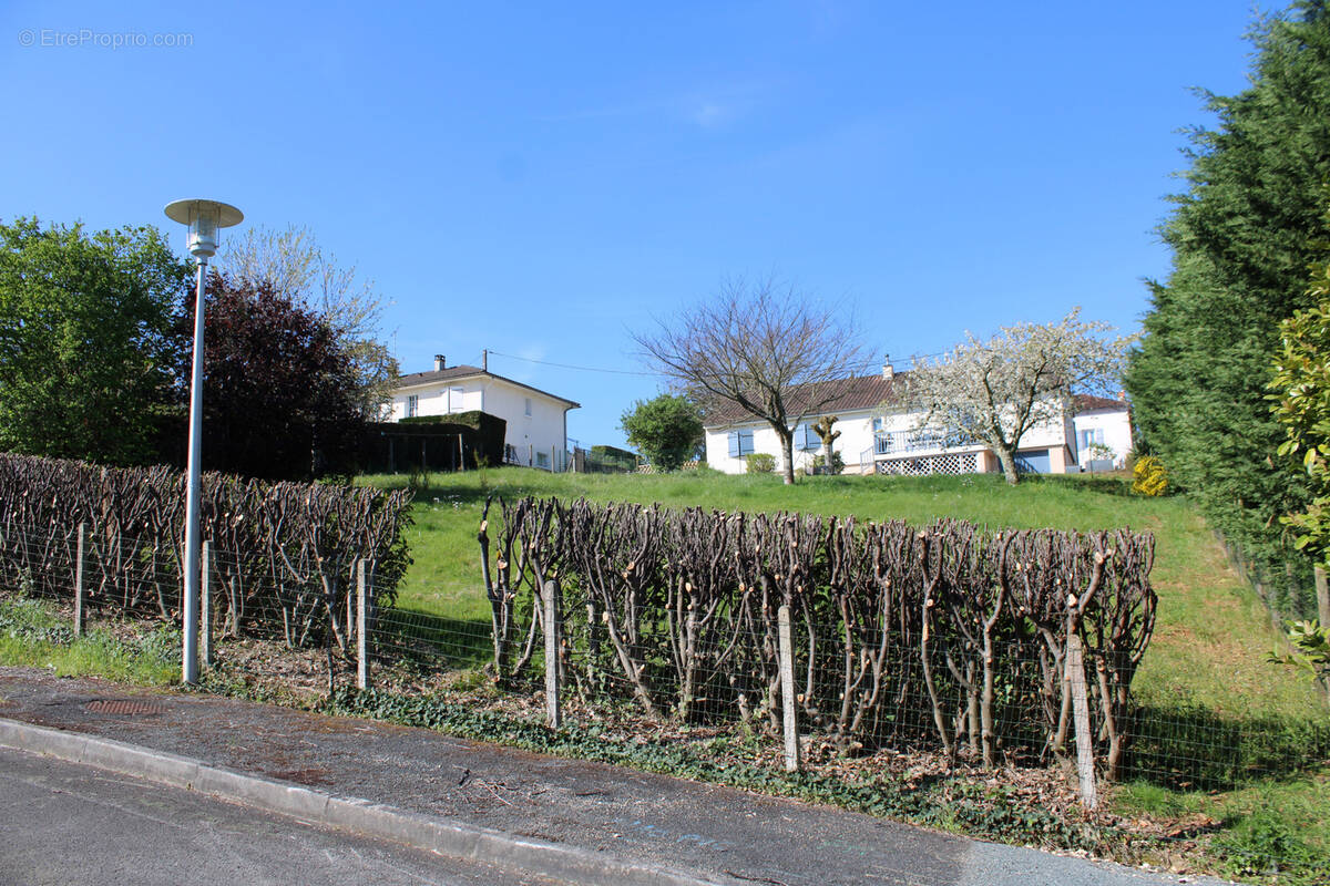 Terrain à BOULAZAC