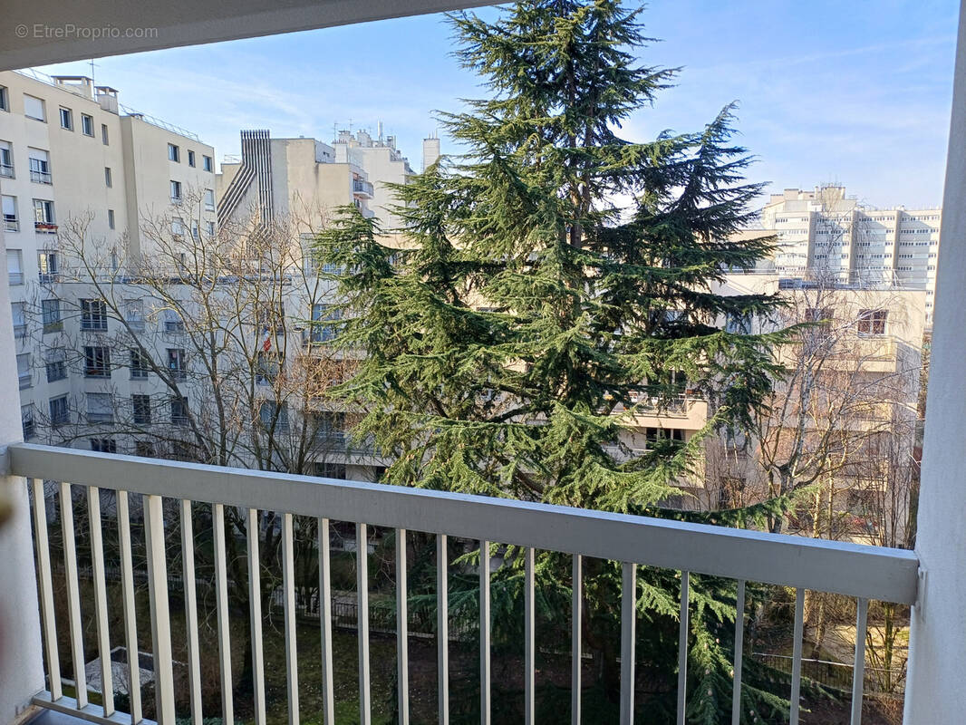 Appartement à PARIS-20E