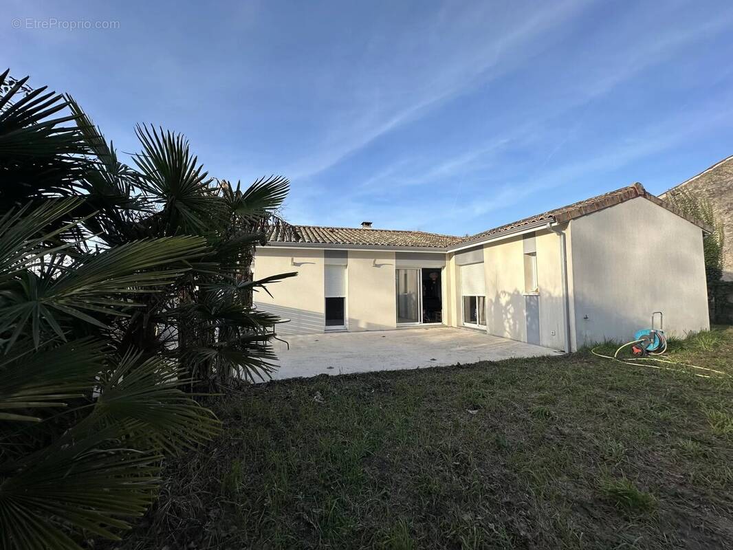 Maison à SAINT-CIERS-SUR-GIRONDE